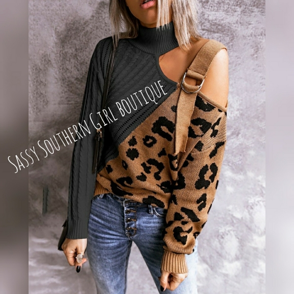 🆕⭐ Cheetah cut out sweater - Picture 2 of 10